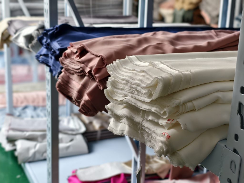 China Silk Products Trade Statistics – January and February 2025 4 泽菲尔工厂图 150