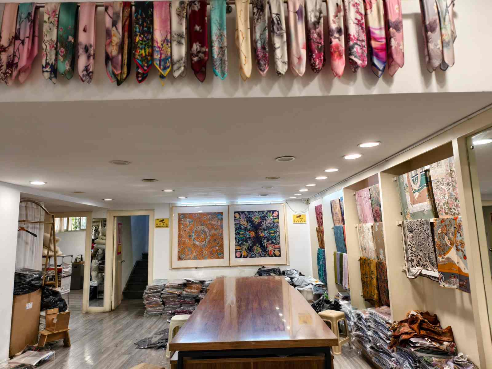 China Silk Products Trade Overview 2025