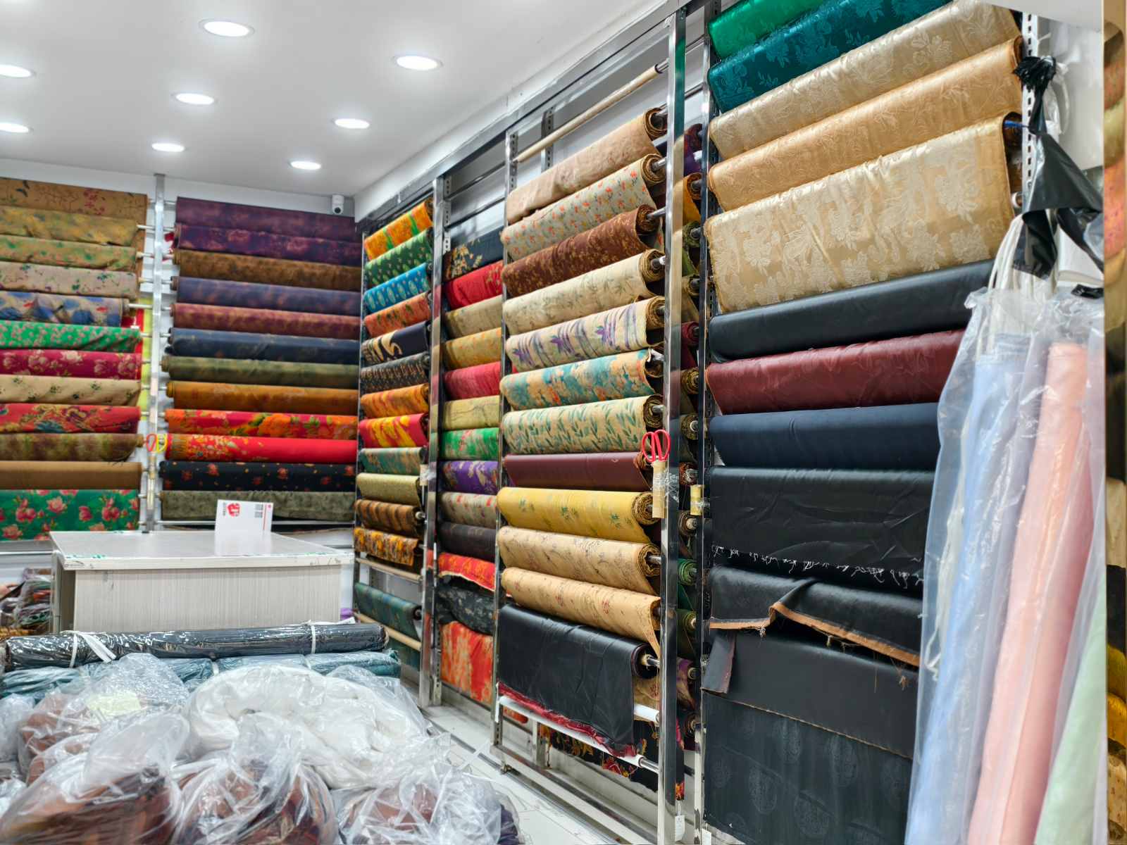 EU Genuine Silk Satin Export Data